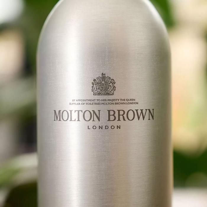 Molton Brown Coastal Cypress & Sea Fennel bad- en Douchegel