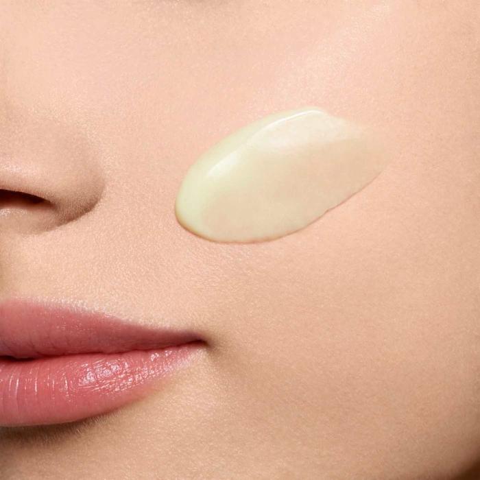 Clarins Sun Invisible Facial Sun Care Gel-to-Oil SPF 30