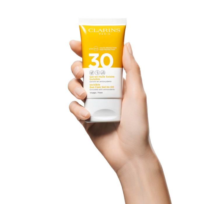 Clarins Sun Invisible Facial Sun Care Gel-to-Oil SPF 30