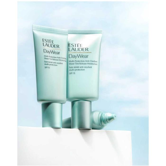 Estee Lauder DayWear Sheer Tint Release Multi-Protection Anti-Oxidant Moisturizer SPF15